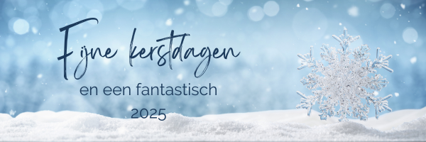 sneeuw en een grote sneeuwkristal met de tekst Fijne kerstdagen en een fantastisch 2025