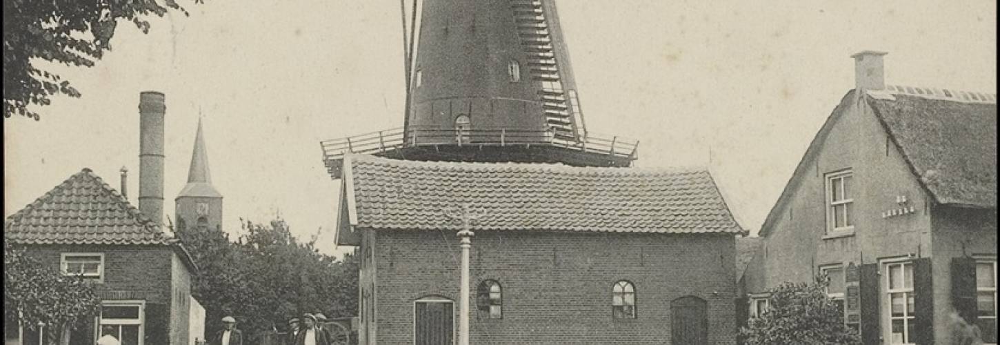 Prentbriefkaart met postkantoor en Molen in Ingen. Uitgever J.Jansen