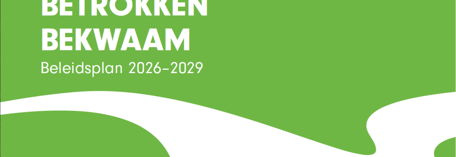Groene pagina met witte golf en in in wit het logo van het Regionaal Archief Rivierenland en de woorden Betrouwbaar, Betrokken en Bekwaam met daaronder Beleidsplan 2026-2029