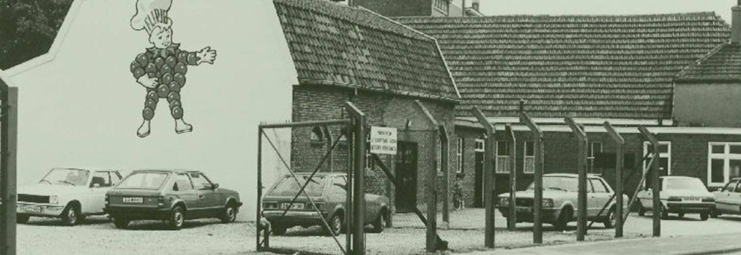 Pand in Tiel met afbeelding van Flipje op de zijkant geschilderd